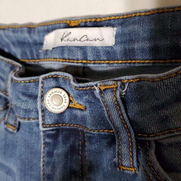 KanCan denim jeans. Estilo style. Distressed raw hem. Rose pattern. - Picture 6 of 13